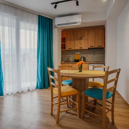 Don 2 - Location - Close To Everything - With Free Parking Apartment