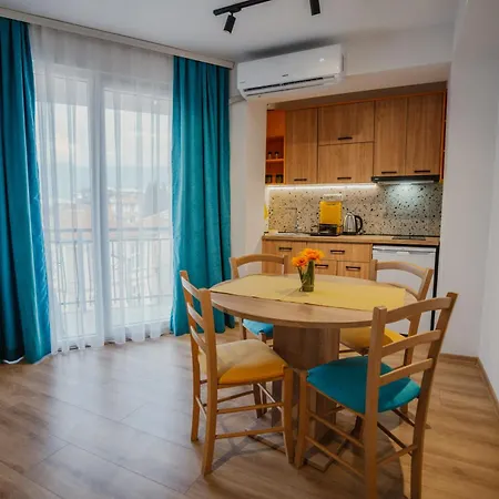 Don 2 - Location - Close To Everything - With Free Parking